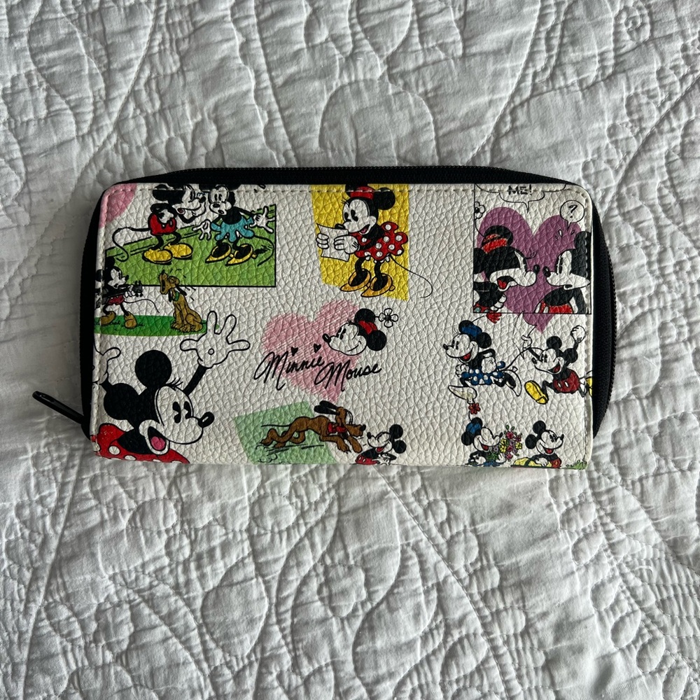 Disney Mickey and Minnie Mouse Wallet